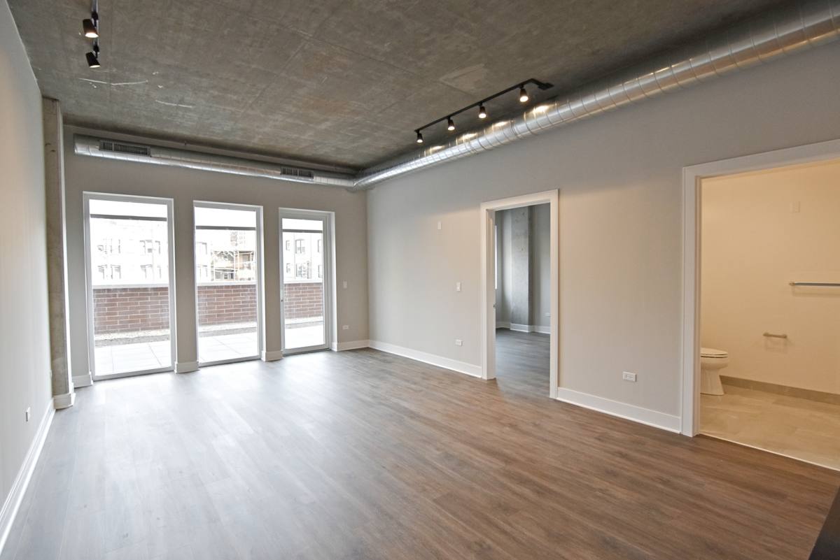 Apartment for rent at 3833 N Broadway St #217, Chicago, IL 60613