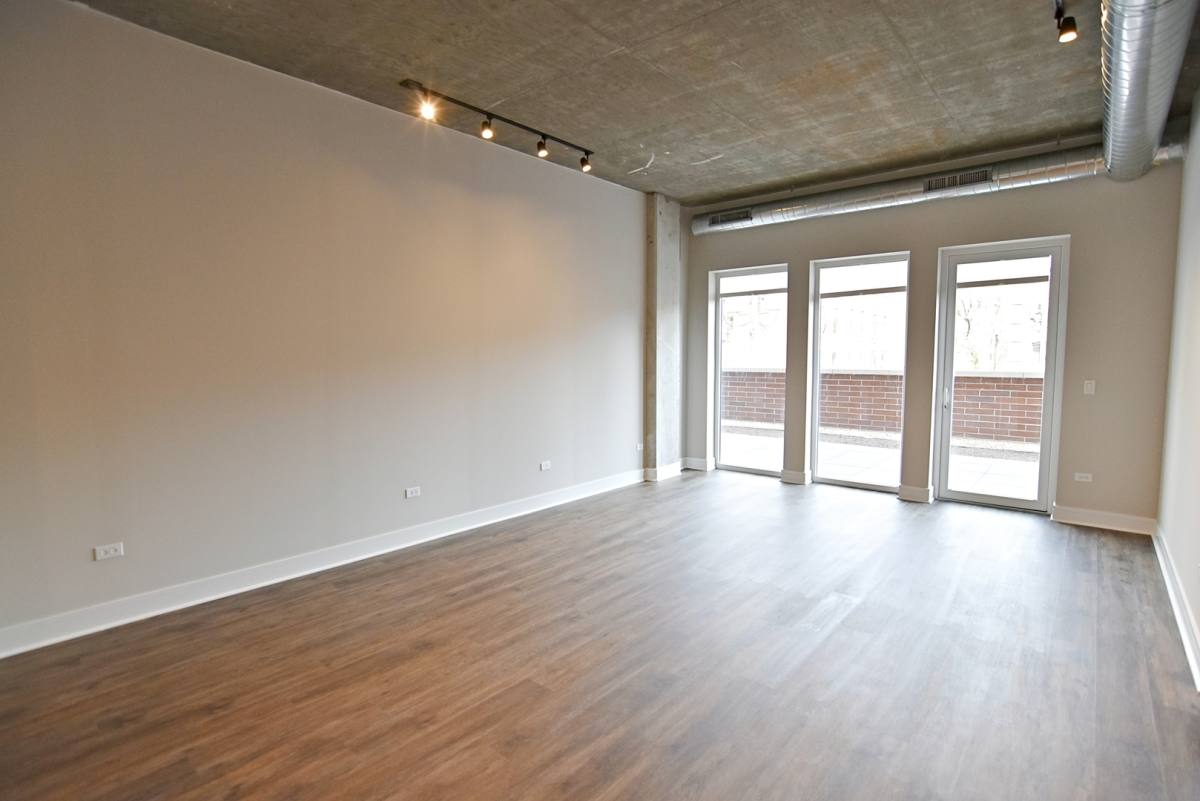 Apartment for rent at 3833 N Broadway St #217, Chicago, IL 60613