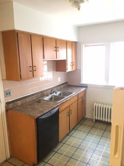 Apartment for rent at 18320 Newell, Beachwood, OH 44122