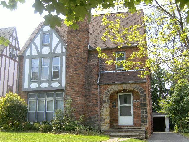Apartment for rent at 18320 Newell, Beachwood, OH 44122