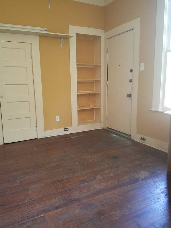 Townhouse for rent at 926 E Drexel #1, San Antonio, TX 78210
