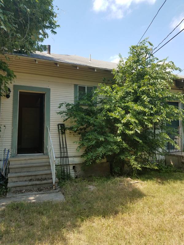 Townhouse for rent at 926 E Drexel #1, San Antonio, TX 78210