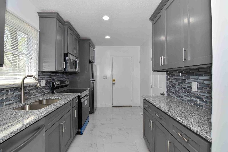 House for rent at 5712 Garfield Ave, Kansas City, MO 64130