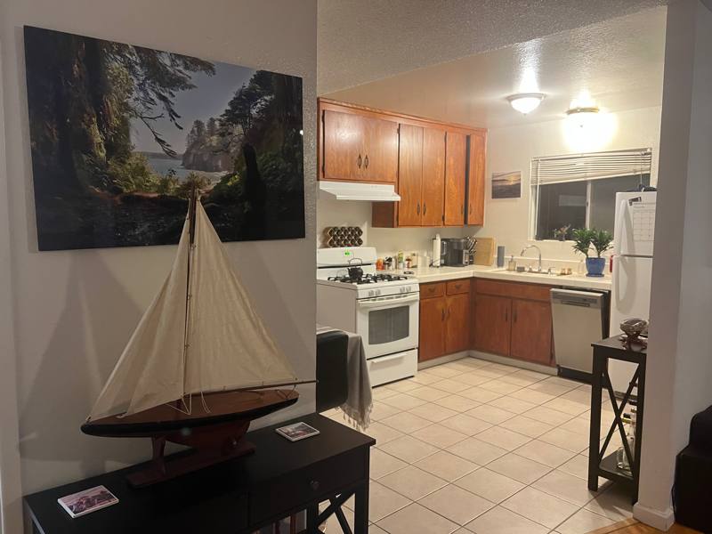 House for rent at 1930 Felspar St, San Diego, CA 92109