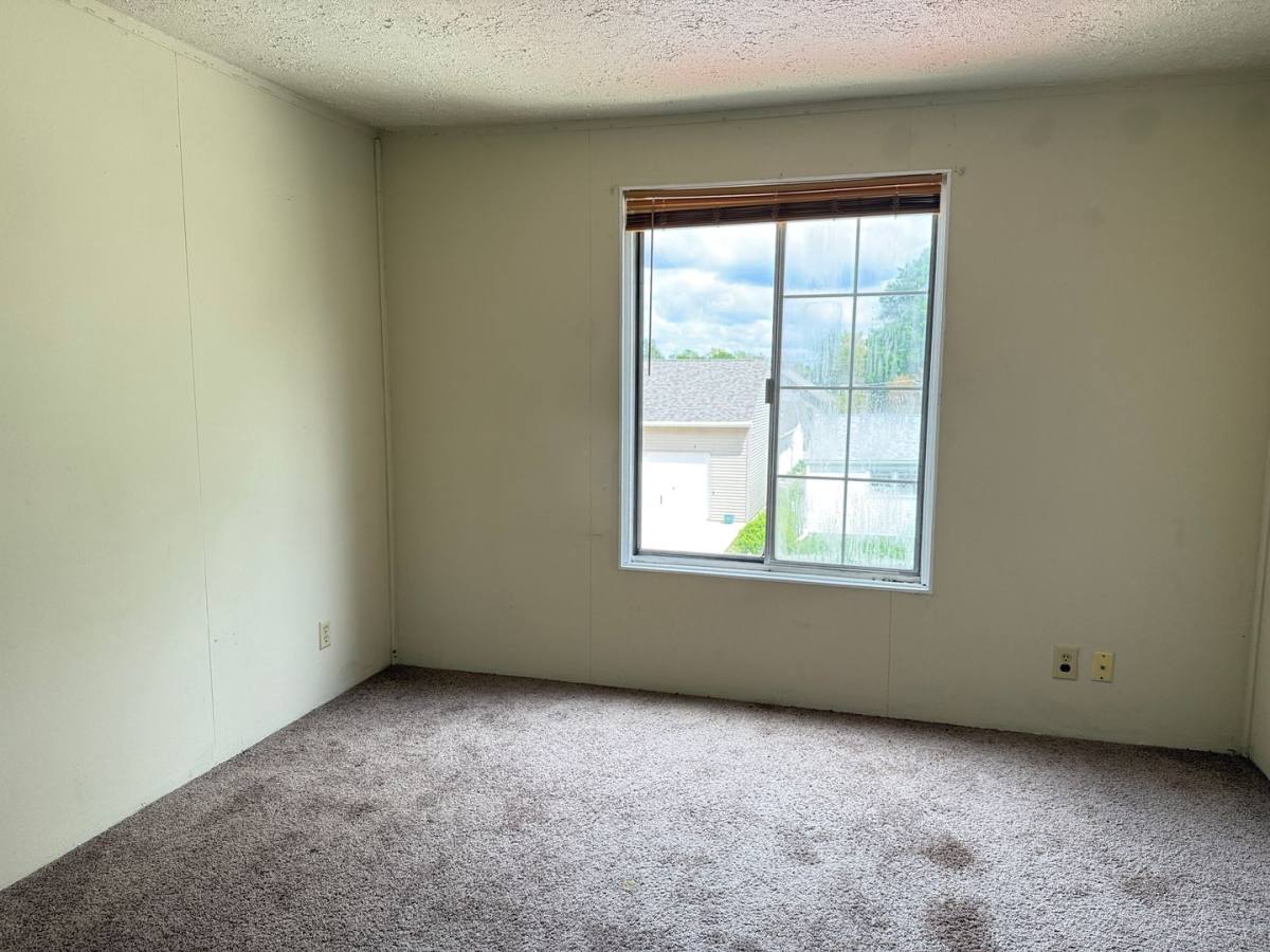 Townhouse for rent at 805 S Walnut St, Brookston, IN 47923