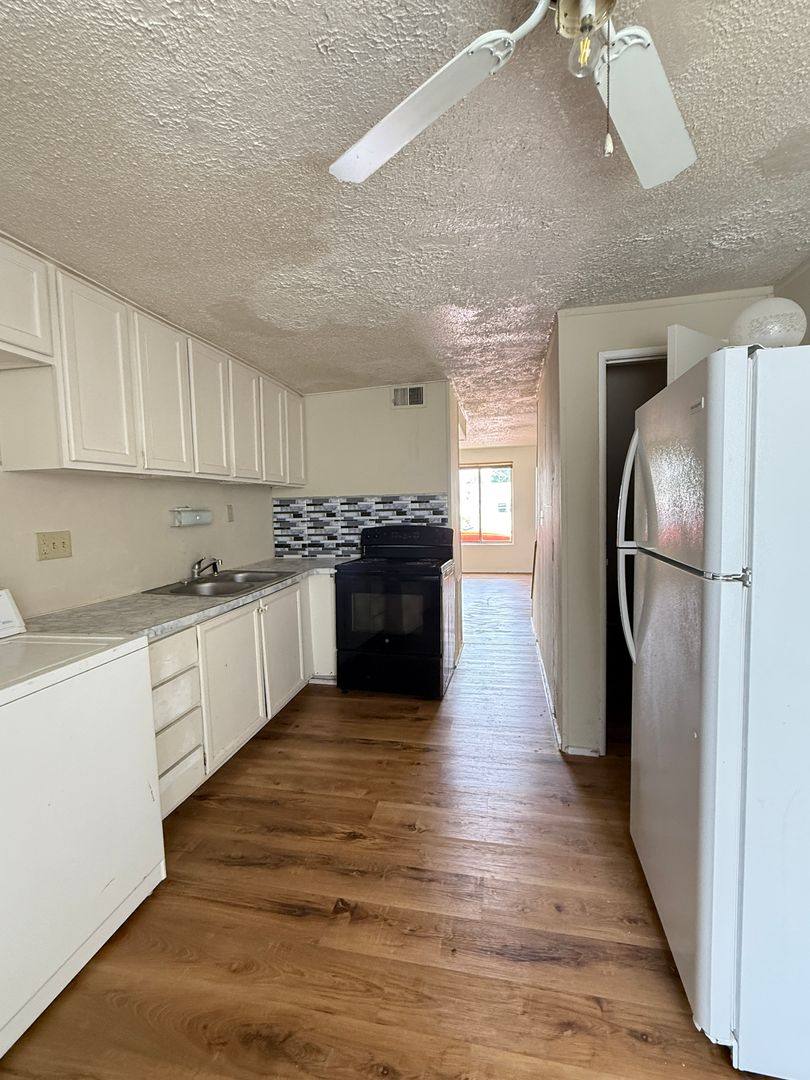 Townhouse for rent at 805 S Walnut St, Brookston, IN 47923