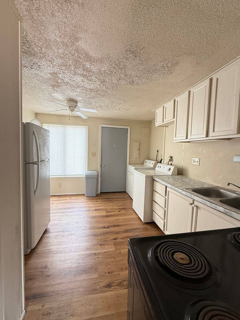 Townhouse for rent at 805 S Walnut St, Brookston, IN 47923