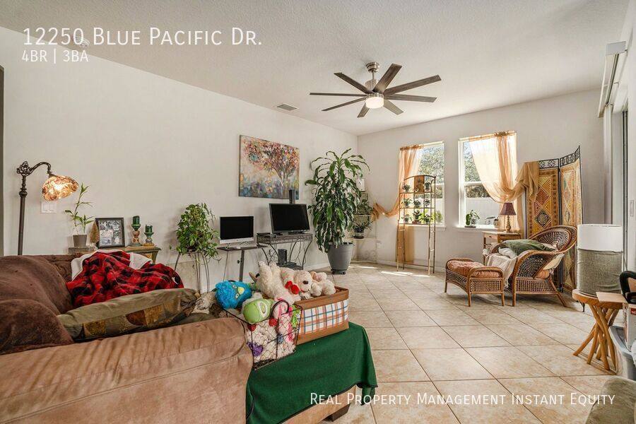 House for rent at 12250 Blue Pacific Dr, Riverview, FL 33579