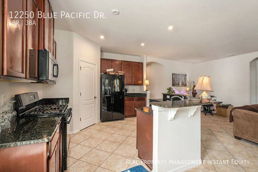 House for rent at 12250 Blue Pacific Dr, Riverview, FL 33579