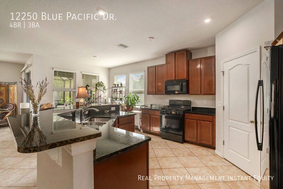 House for rent at 12250 Blue Pacific Dr, Riverview, FL 33579