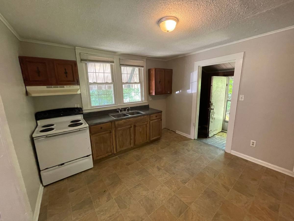 House for rent at 310 W Norment Ave, Gastonia, NC 28052