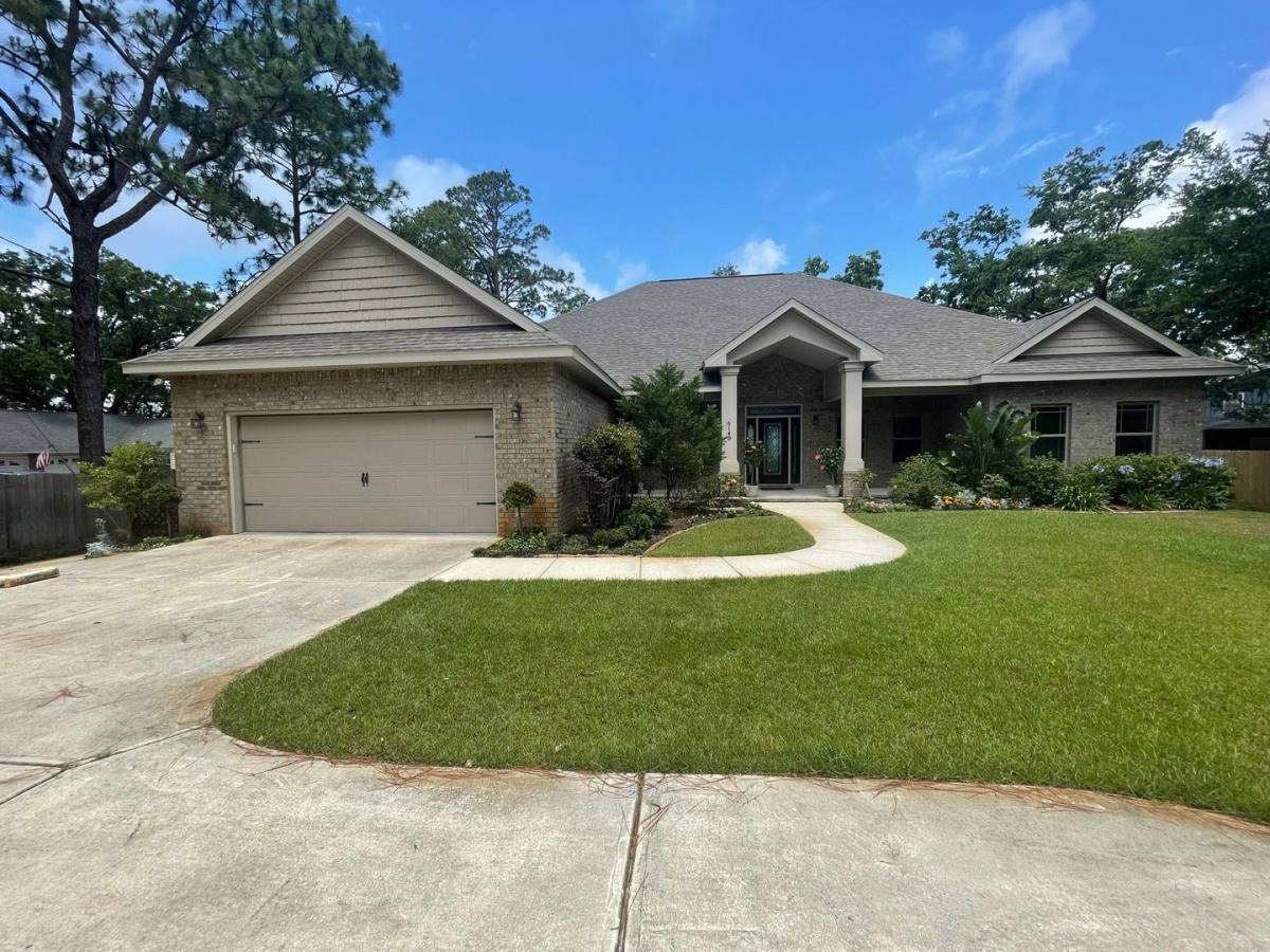 House for rent at 6148 E Bay Blvd, Gulf Breeze, FL 32563