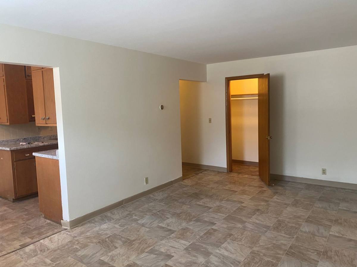 Apartment for rent at 1001 15 E, Minneapolis, MN 55423