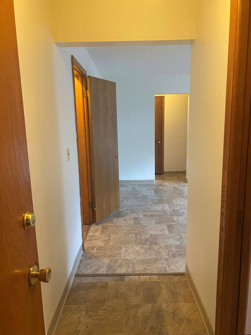 Apartment for rent at 1001 15 E, Minneapolis, MN 55423