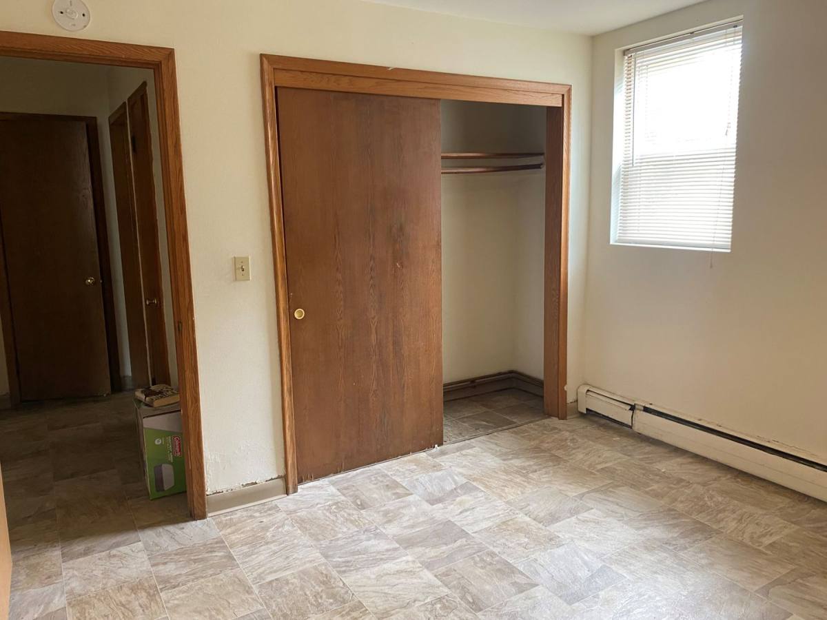 Apartment for rent at 1001 15 E, Minneapolis, MN 55423