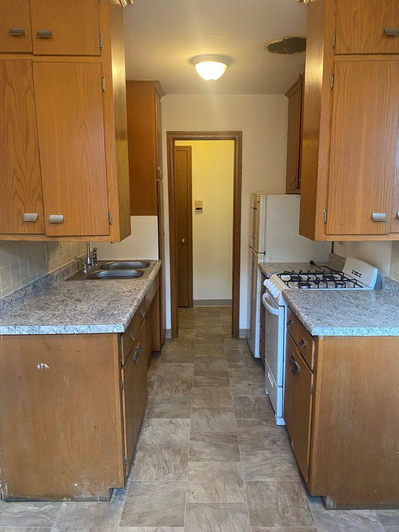 Apartment for rent at 1001 15 E, Minneapolis, MN 55423