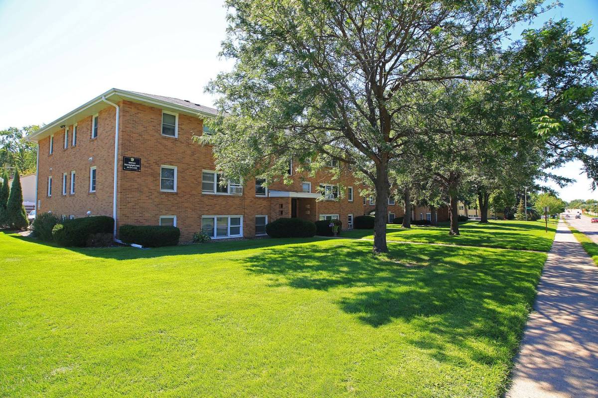 Apartment for rent at 1001 15 E, Minneapolis, MN 55423