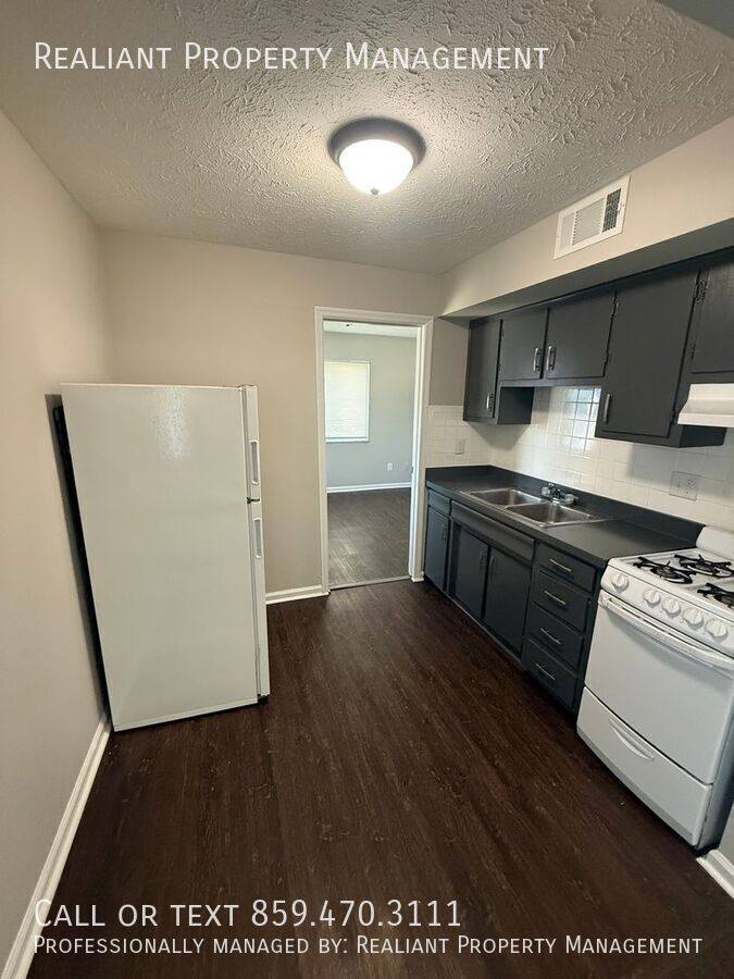 Apartment for rent at 208 Lakeshore Dr #1, Lexington, KY 40502