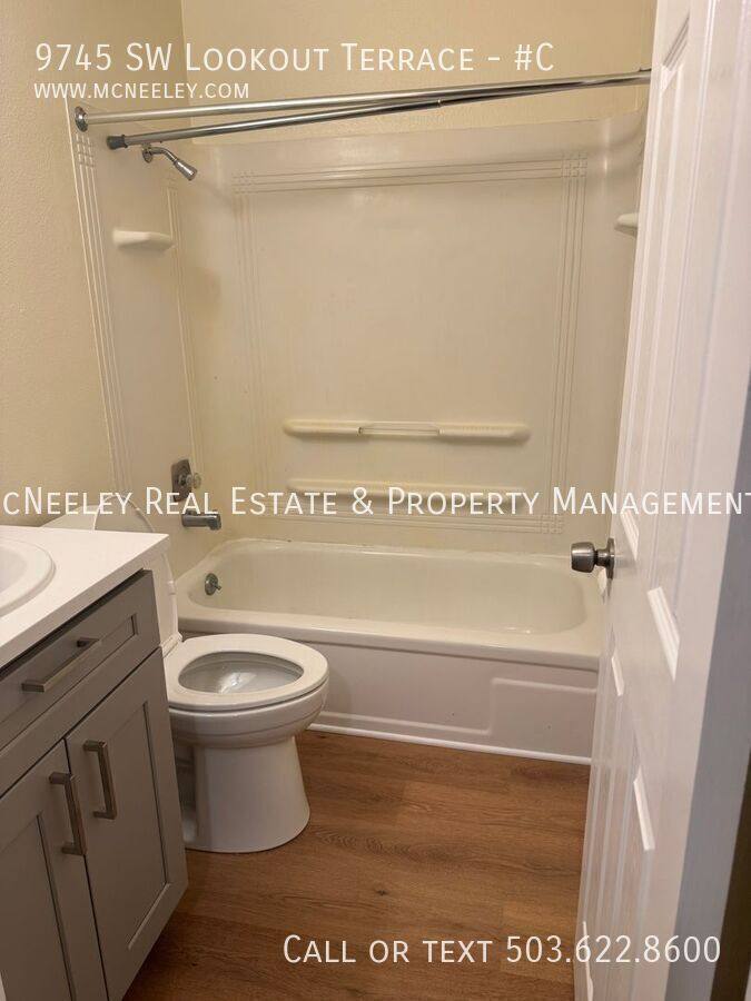 Apartment for rent at 9745 SW Lookout Terrace #C, Beaverton, OR 97008