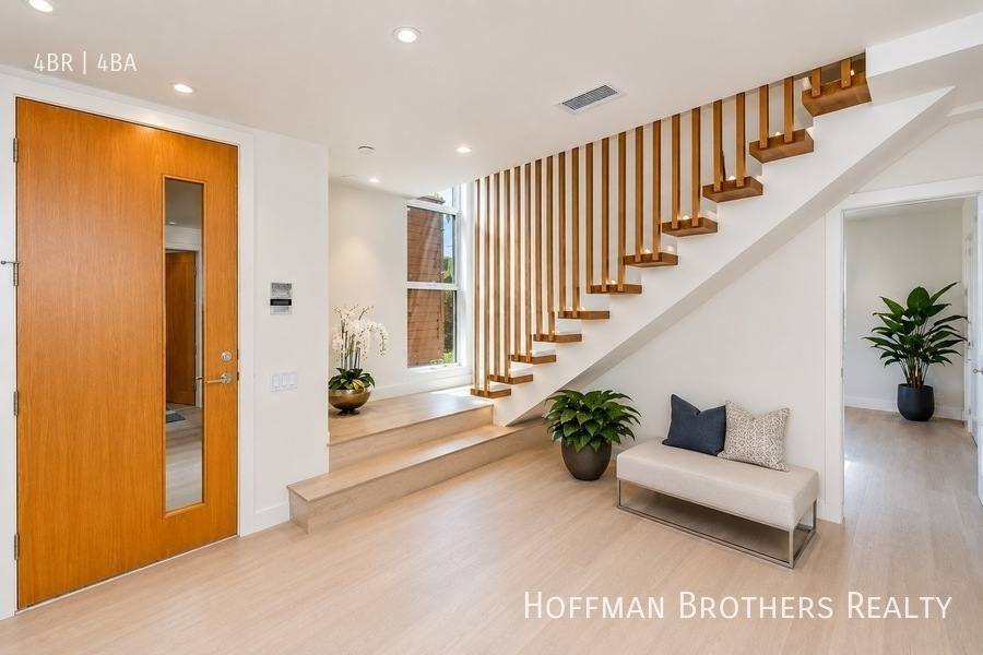 Townhouse for rent at 18227 Coastline Dr, Malibu, CA 90265