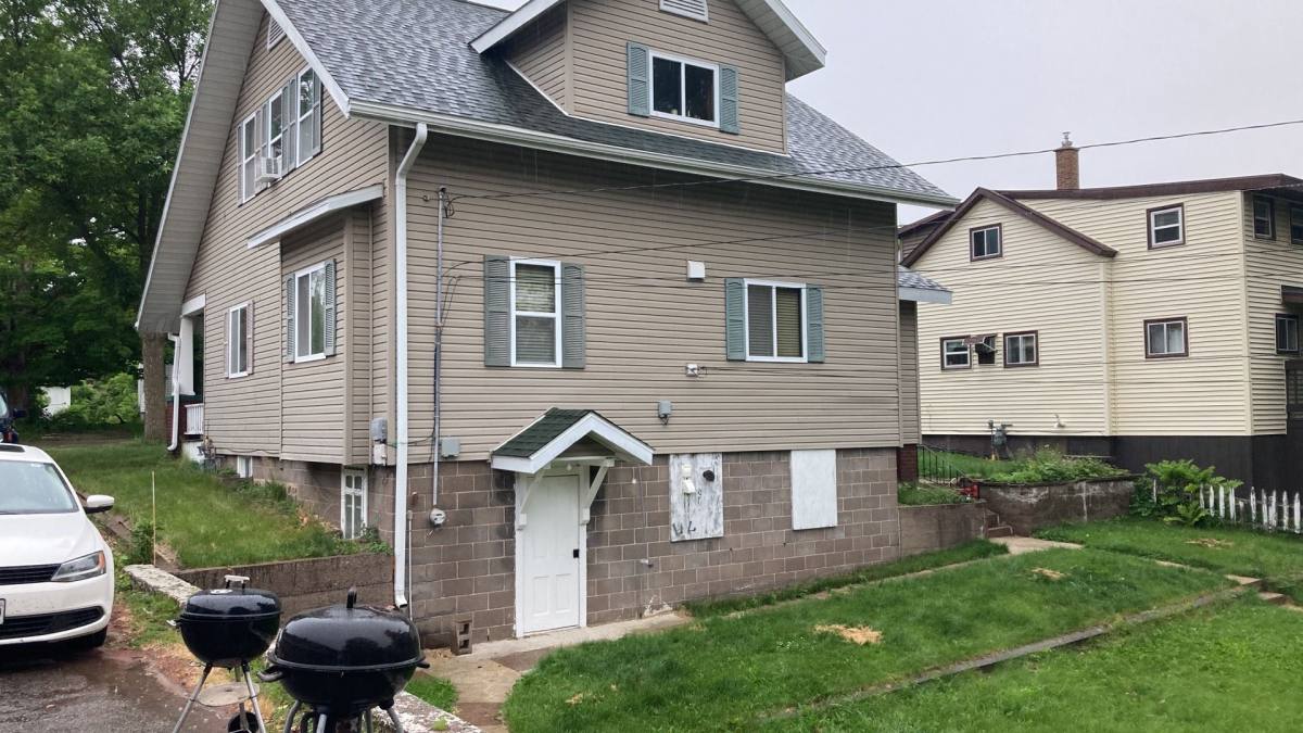 Apartment for rent at 1017 S 3rd Ave, Wausau, WI 54401