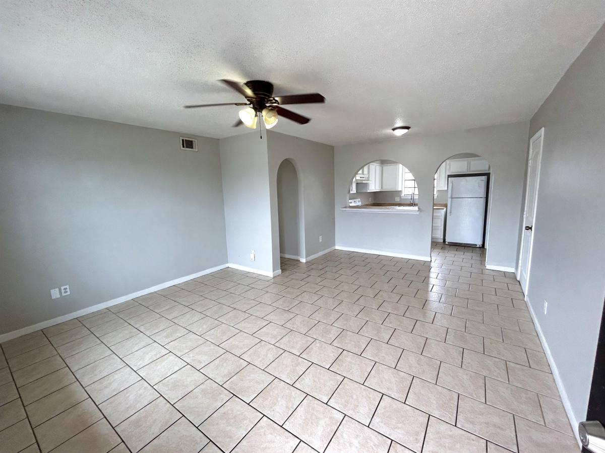 Apartment for rent at 1924 Tusa Dr #B, Violet, LA 70092