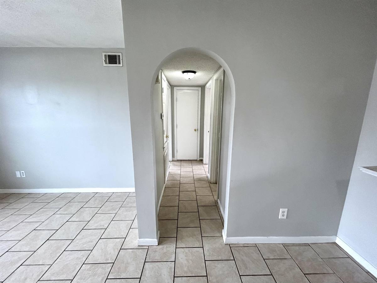 Apartment for rent at 1924 Tusa Dr #B, Violet, LA 70092