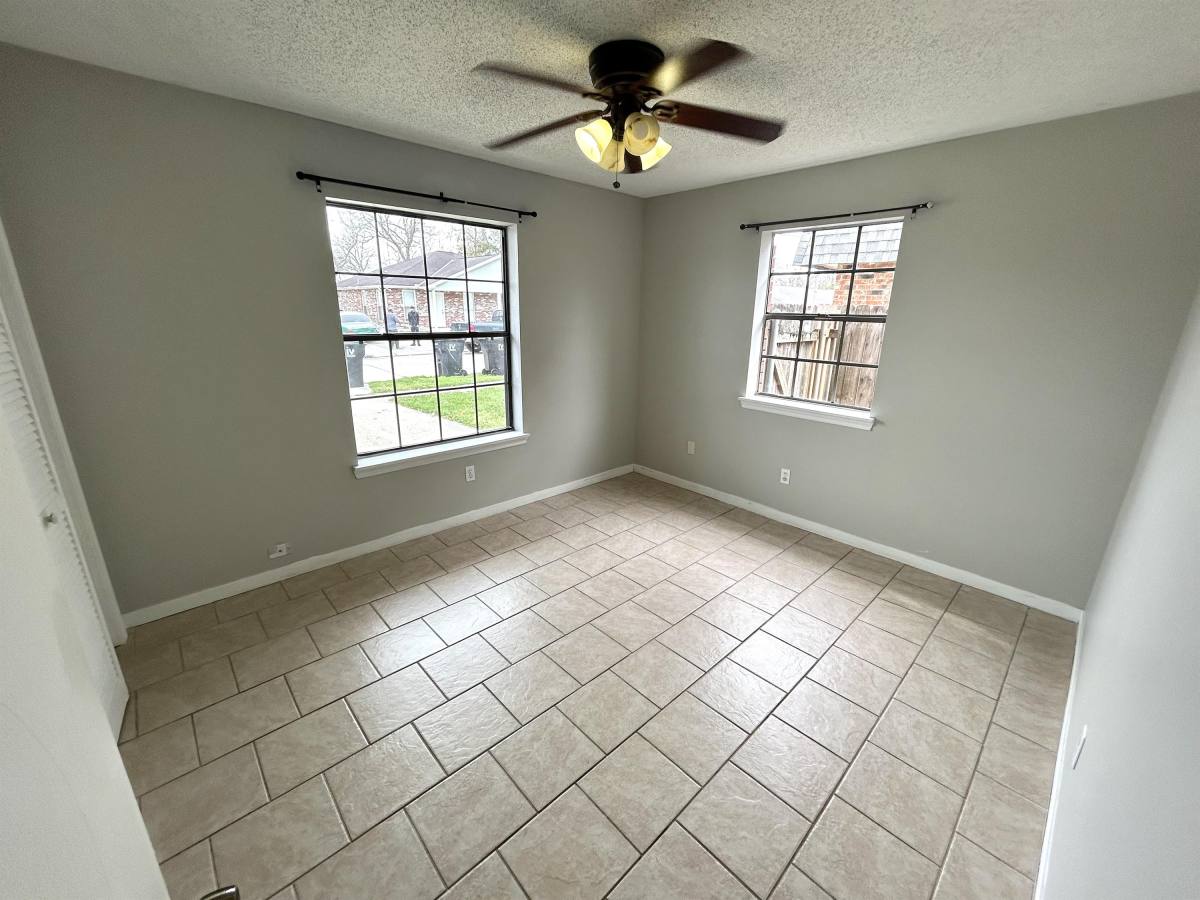 Apartment for rent at 1924 Tusa Dr #B, Violet, LA 70092
