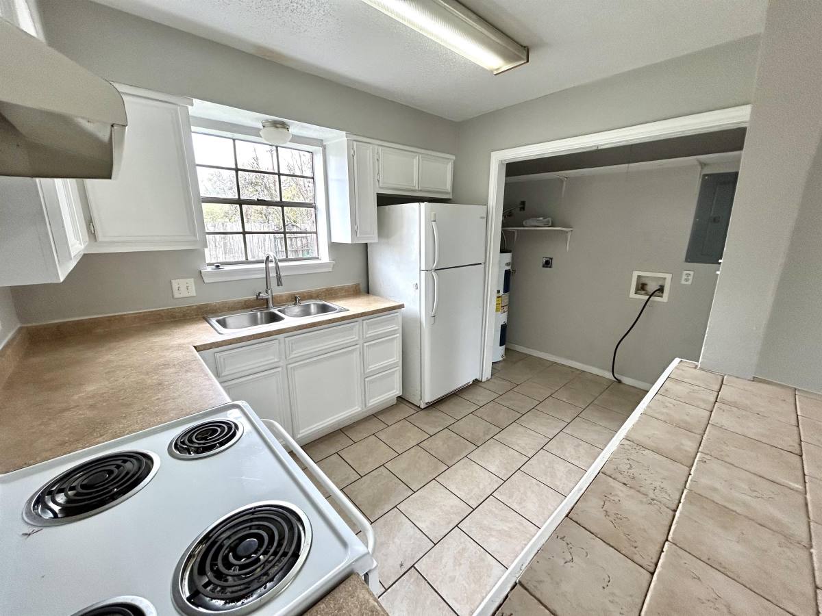 Apartment for rent at 1924 Tusa Dr #B, Violet, LA 70092