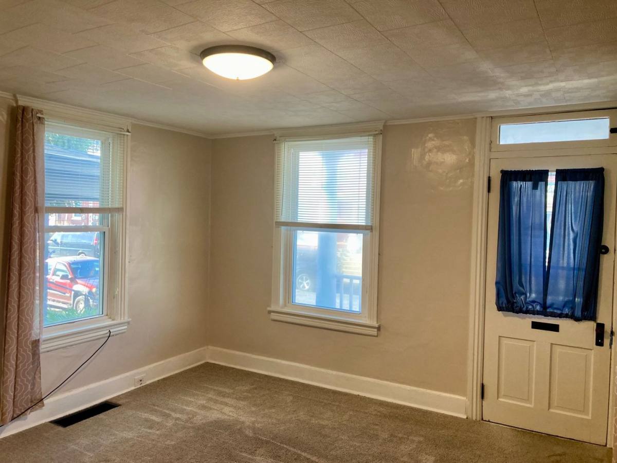 Apartment for rent at 211 W Fourth St, Waynesboro, PA 17268