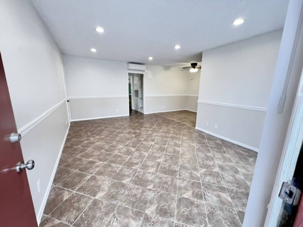 Apartment for rent at 10228-10230 Tabor St, Los Angeles, CA 90034