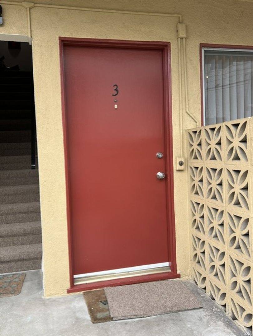 Apartment for rent at 10228-10230 Tabor St, Los Angeles, CA 90034