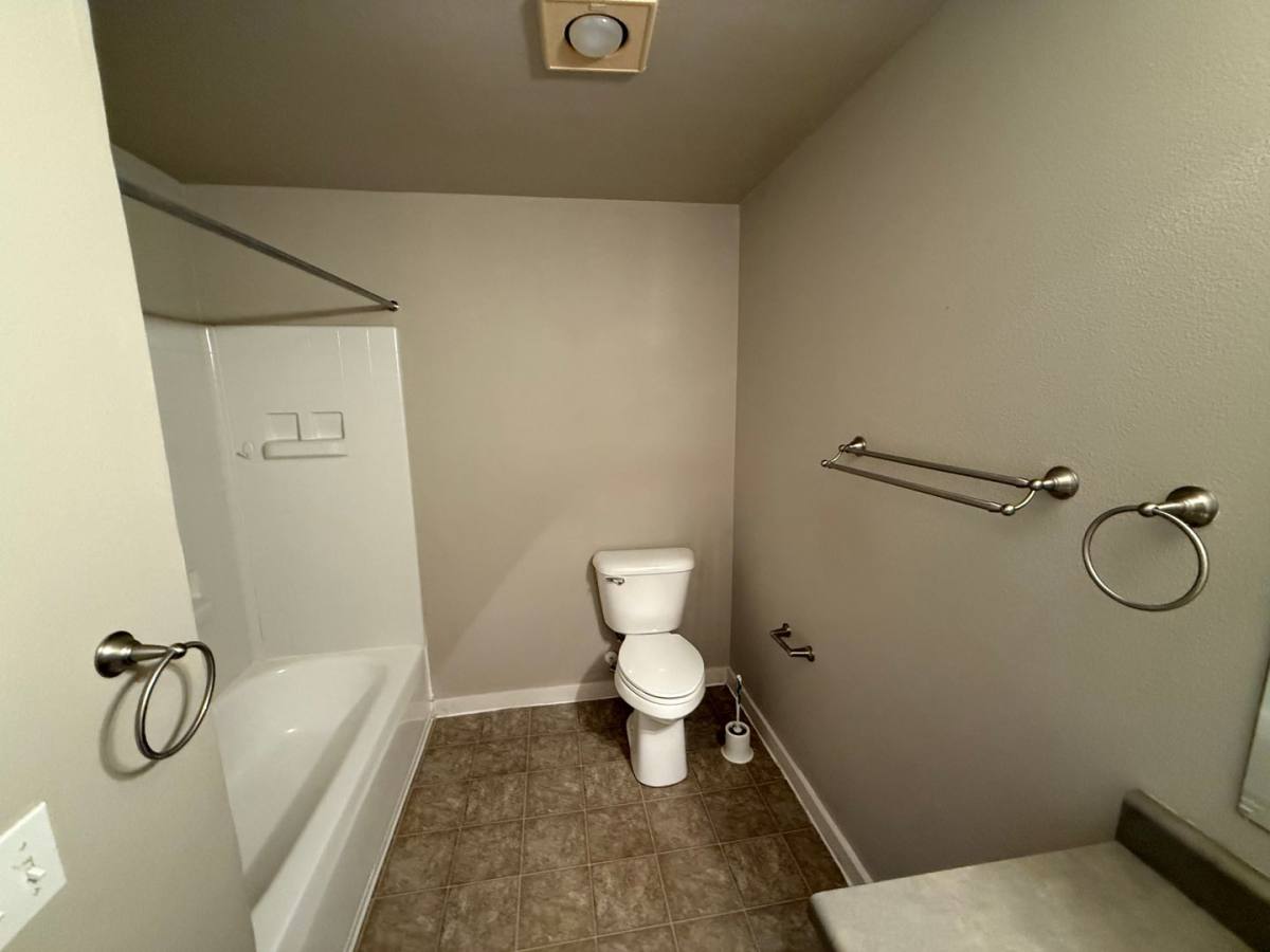 Condo for rent at 18930 Bothell Everett Highway F101, Bothell, WA 98012