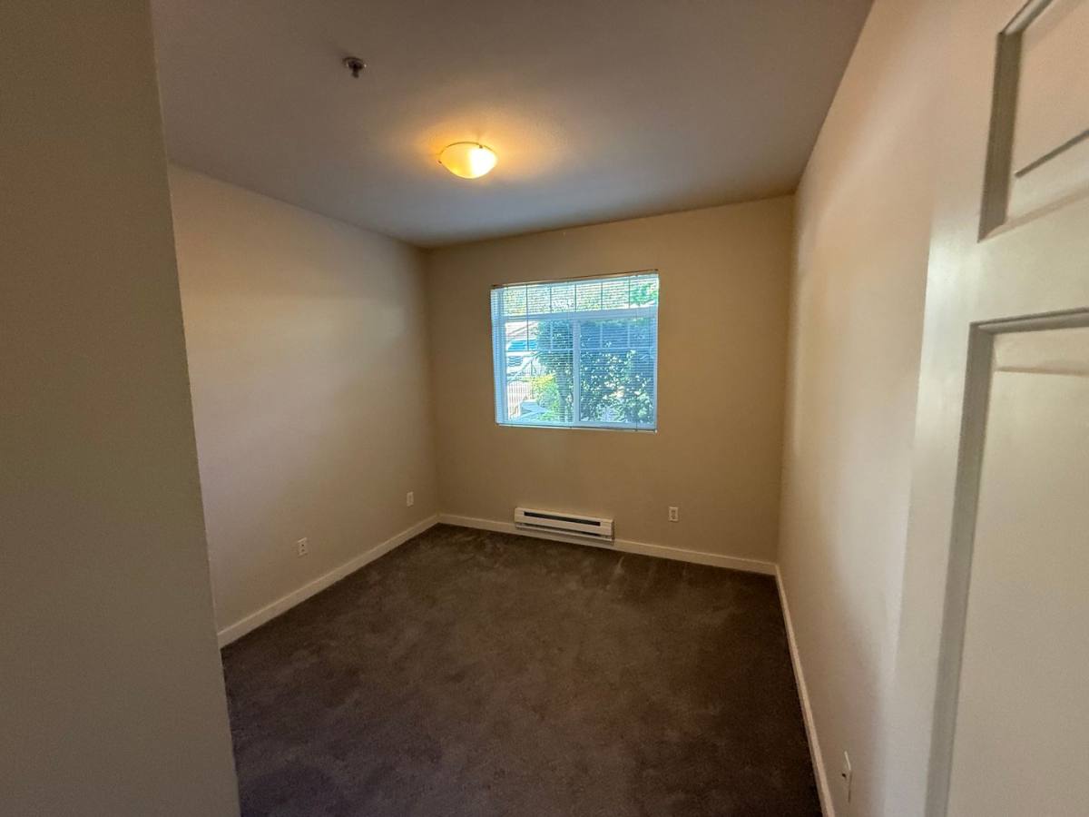 Condo for rent at 18930 Bothell Everett Highway F101, Bothell, WA 98012