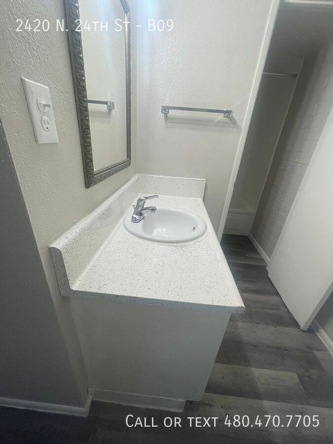 Apartment for rent at 2420 N 24th St #B09, Phoenix, AZ 85008