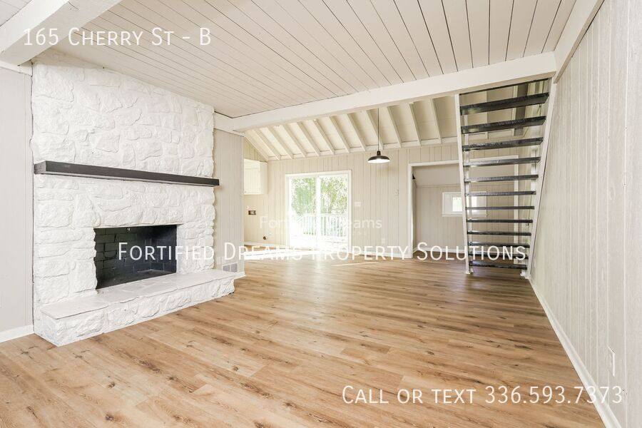 Townhouse for rent at 165 Cherry St #B, Lexington, NC 27292