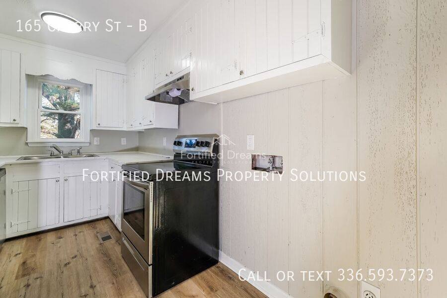 Townhouse for rent at 165 Cherry St #B, Lexington, NC 27292
