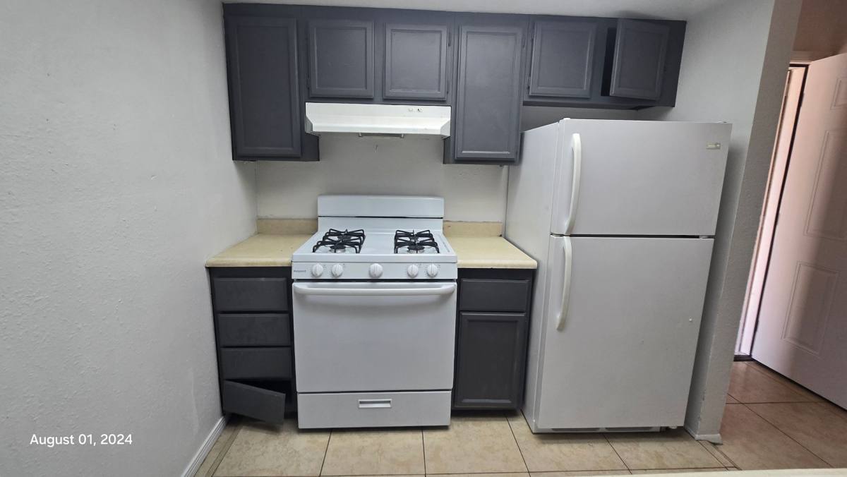 Apartment for rent at 2883 Wheelwright Dr, Las Vegas, NV 89121