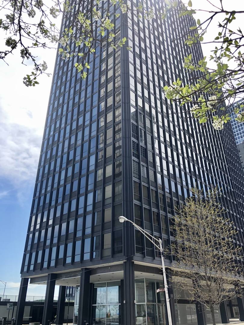 Apartment for rent at 910 N Lake Shore Dr #2418, Chicago, IL 60611