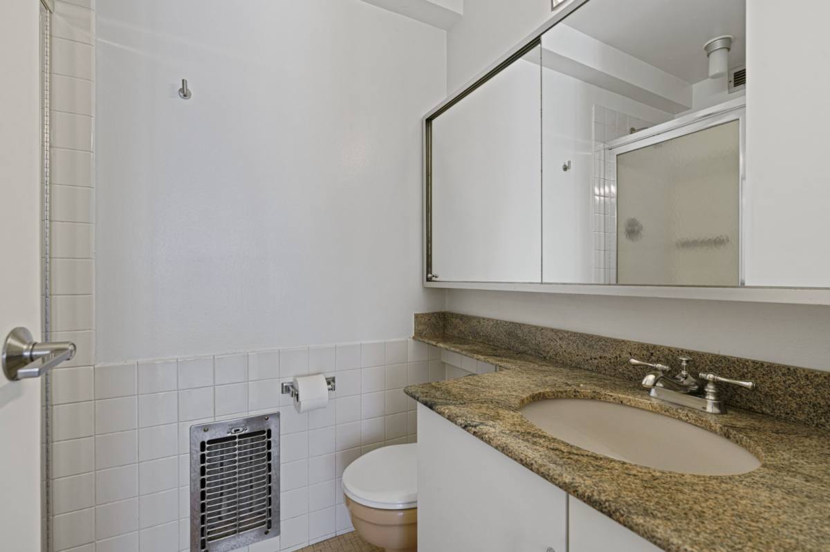Apartment for rent at 910 N Lake Shore Dr #2418, Chicago, IL 60611