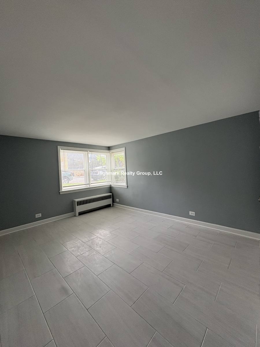 Apartment for rent at 6715 N California Ave #GDN-S, Chicago, IL 60645
