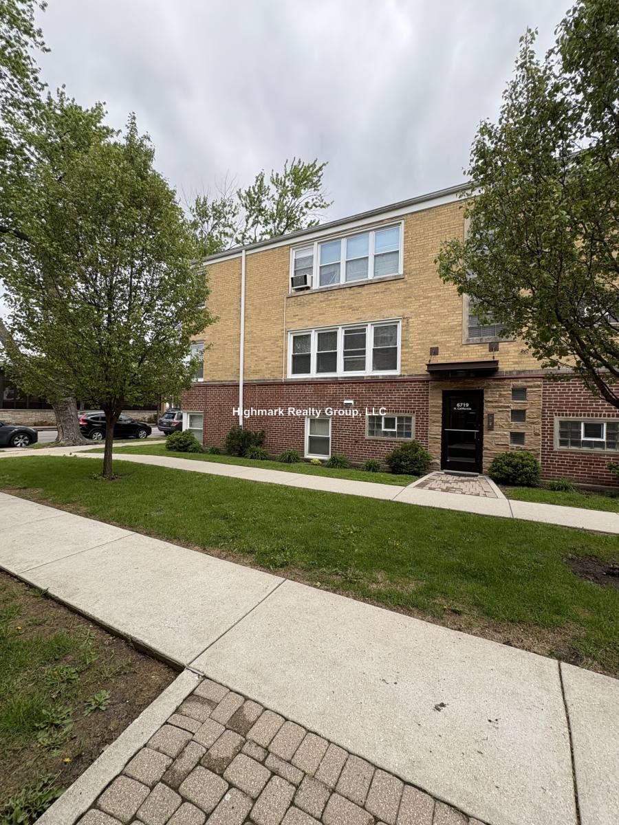 Apartment for rent at 6715 N California Ave #GDN-S, Chicago, IL 60645