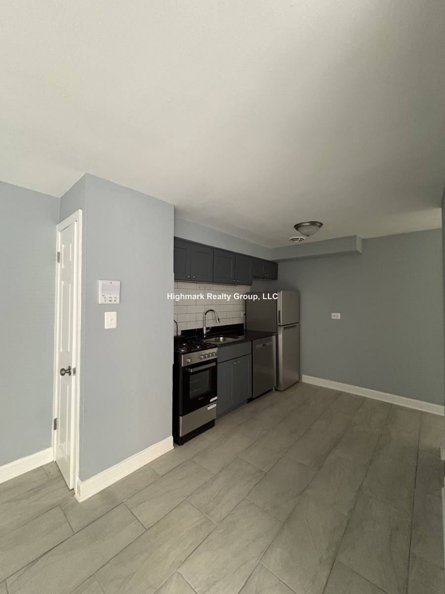 Apartment for rent at 6725 N California Ave #GDN -S, Chicago, IL 60645