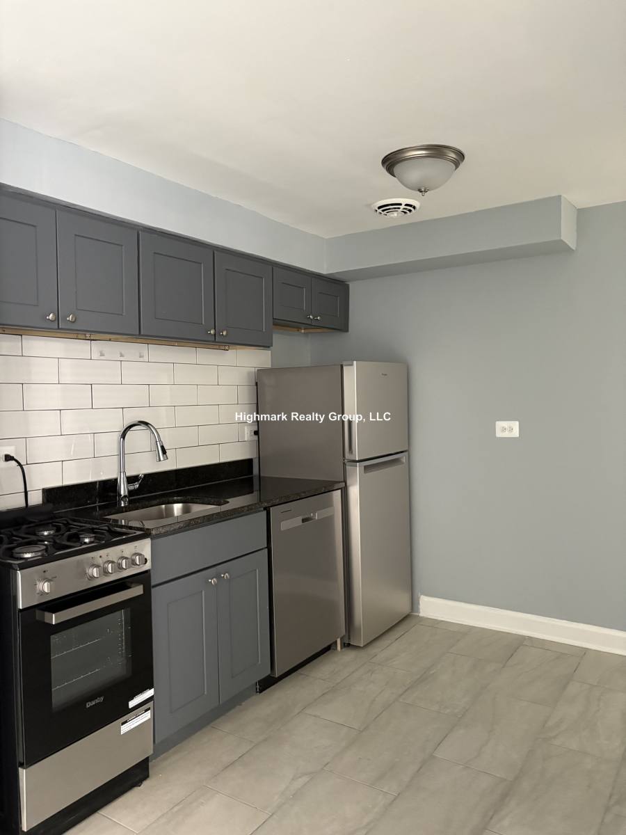 Apartment for rent at 6725 N California Ave #GDN -S, Chicago, IL 60645