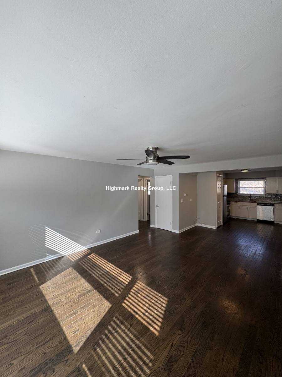 Apartment for rent at 1321 W Sherwin Ave #2A, Chicago, IL 60626