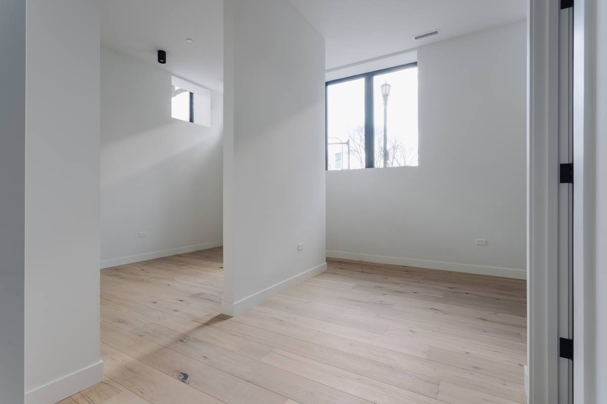 Apartment for rent at 1700 Oak Ave #7, Evanston, IL 60201