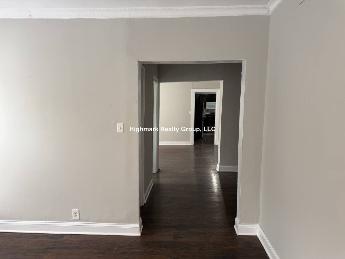 Apartment for rent at 6300 N Oakley Ave #1OA, Chicago, IL 60659