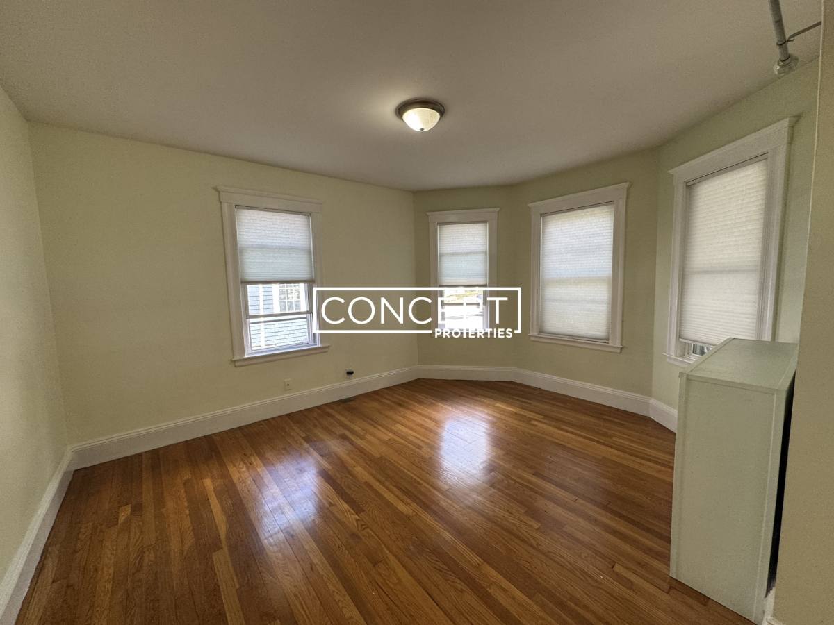 House for rent at 158 Willow St, West Roxbury, MA 02132