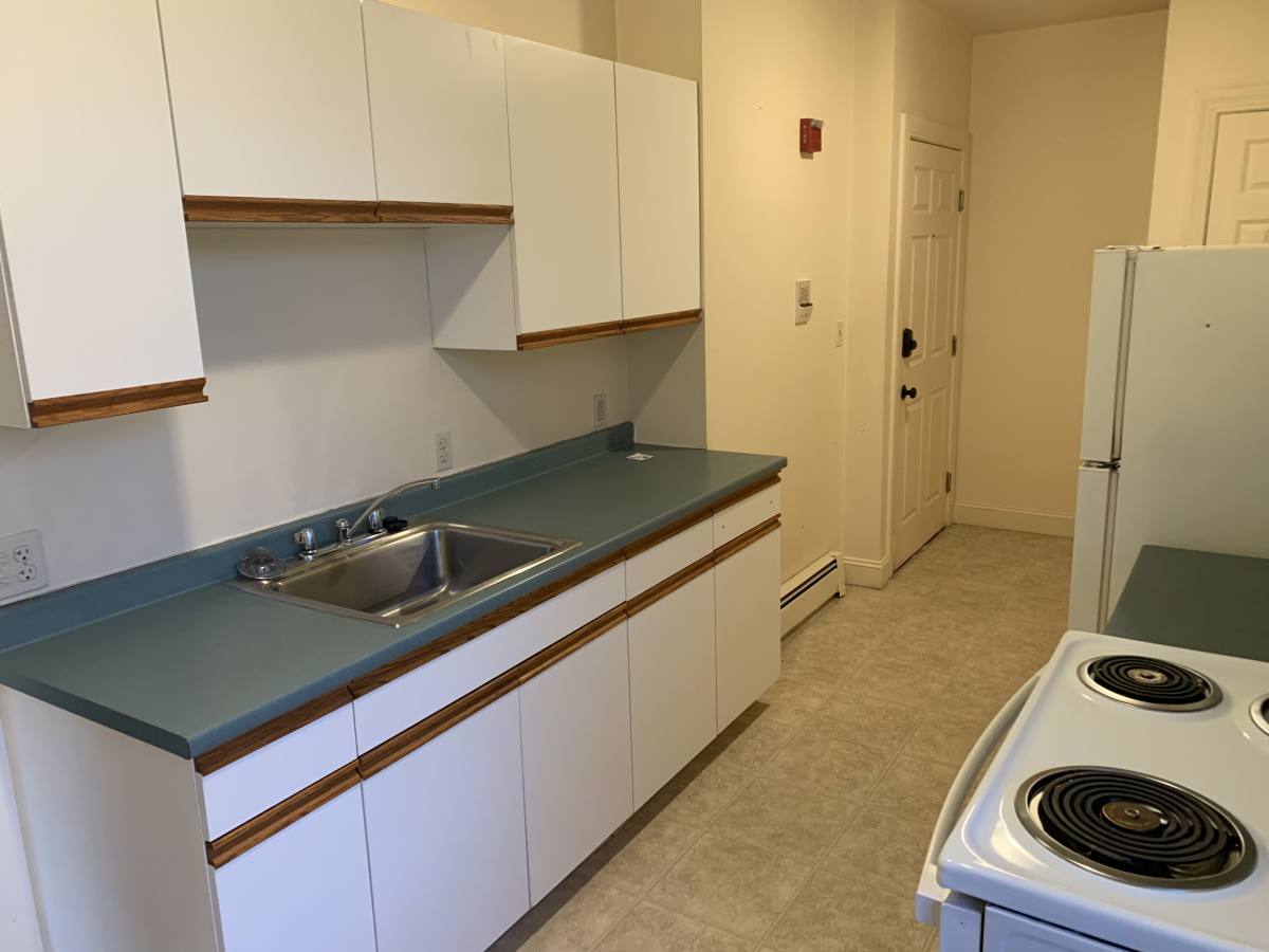 Apartment for rent at 356 E Merrimack St #5, Lowell, MA 01852
