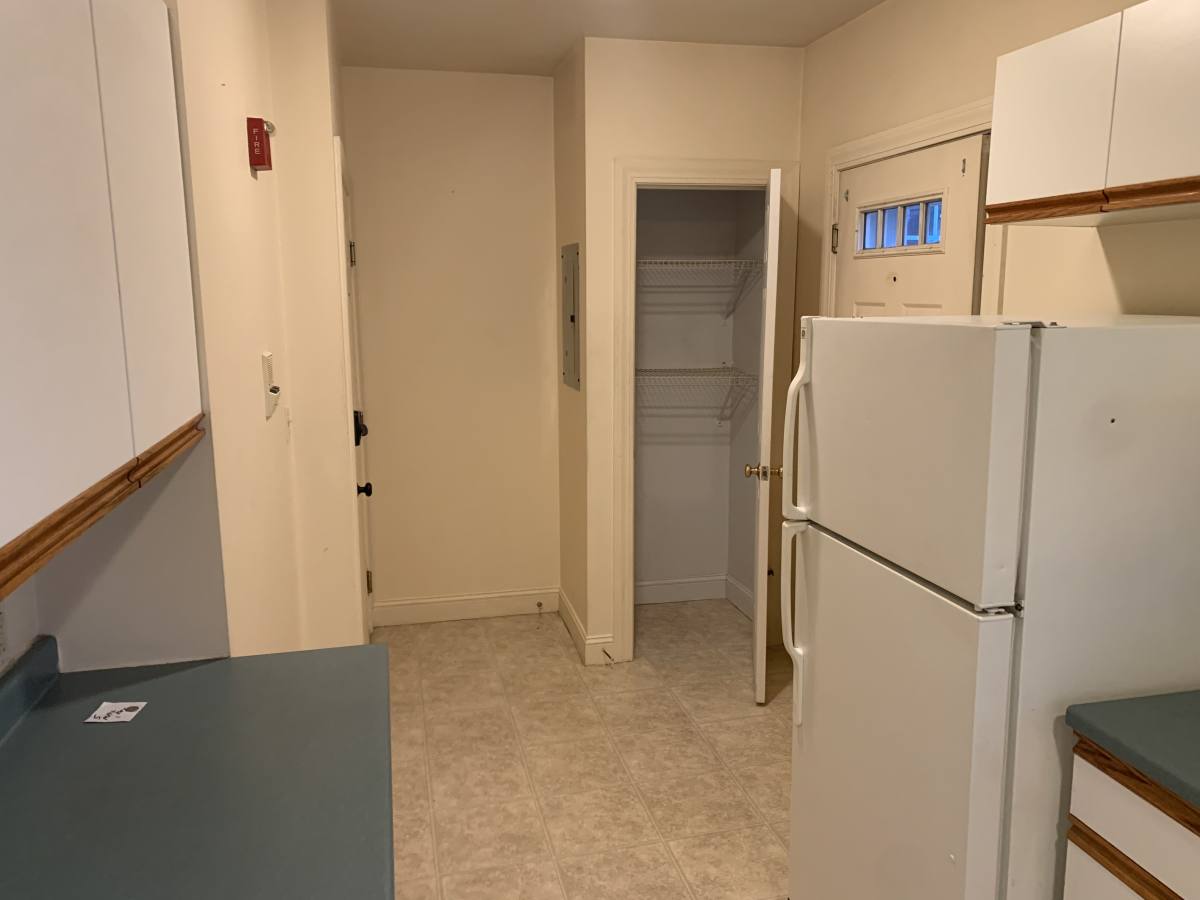 Apartment for rent at 356 E Merrimack St #5, Lowell, MA 01852